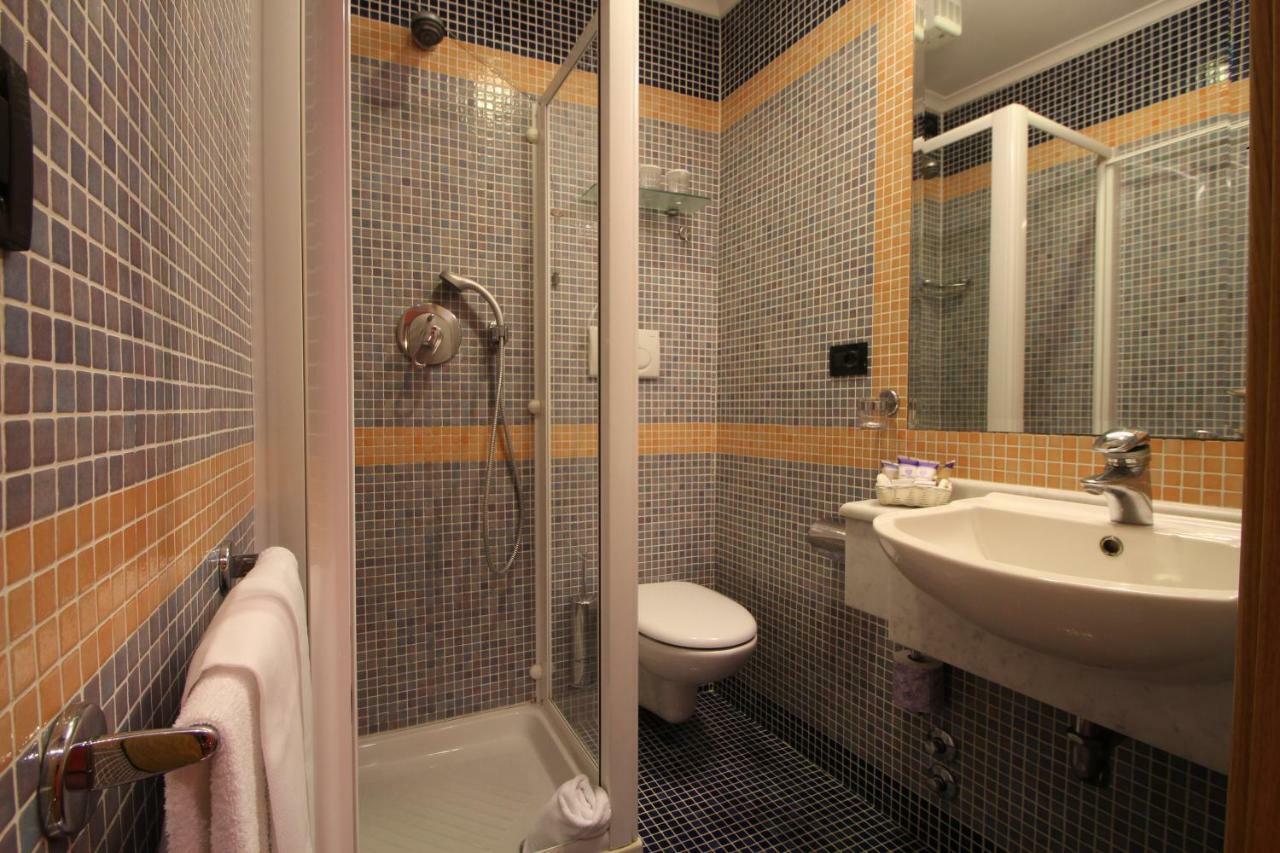 Hotel Portoghesi Roma Eksteriør bilde
